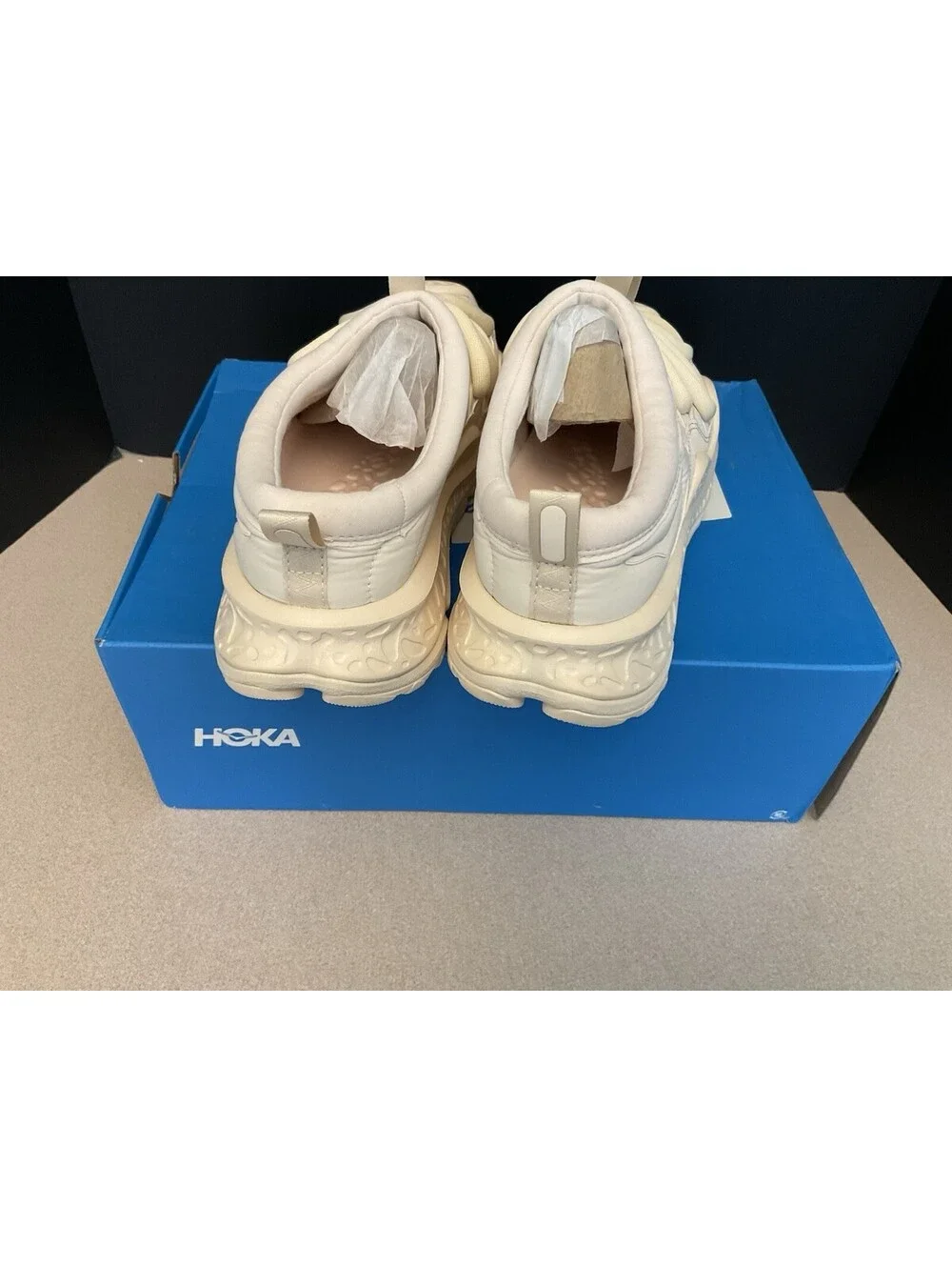 New! Womens Hoka One One  U Ora Primo Vanilla Cream Recovery Shoes. Size 11.